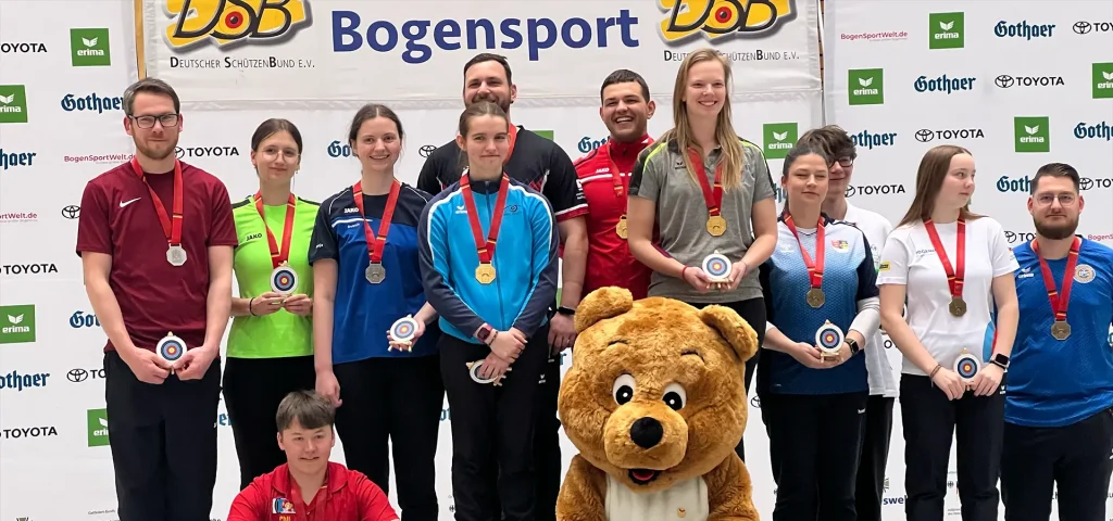 Gruppenfoto von Gewinnern der Meisterschaft in Berlin 2026